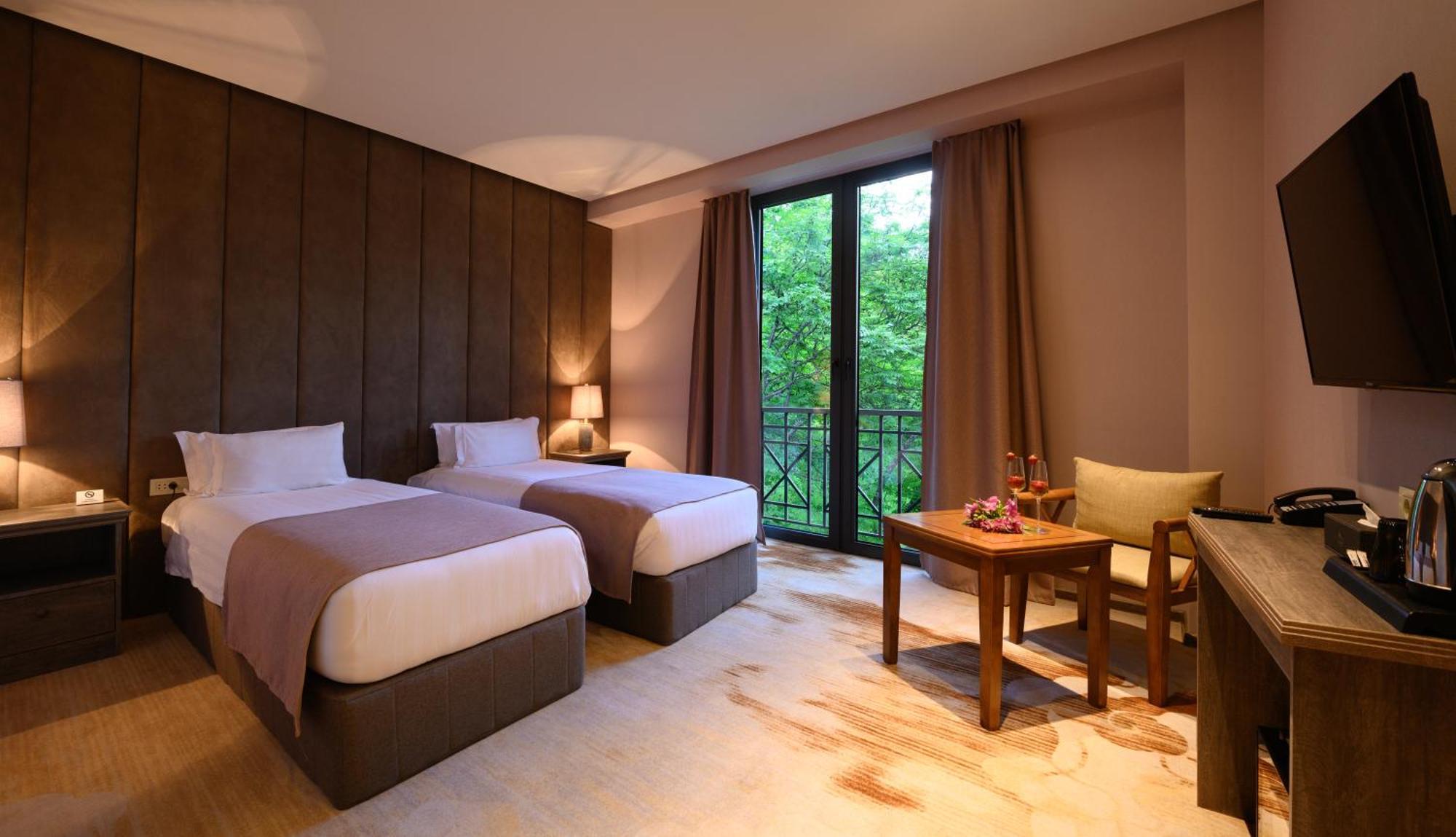 Aurora Resort, 萨克德佐尔镇 外观 照片
